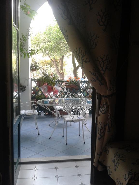 B&B Albatros Λίπαρι Δωμάτιο φωτογραφία